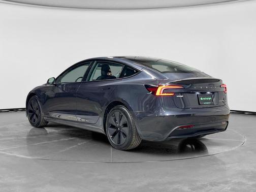 2025 Tesla Model 3 Long Range
