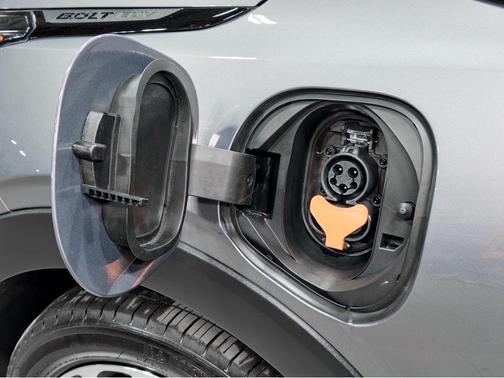 Gray Ghost Metallic 2023 Chevrolet Bolt EUV Premier