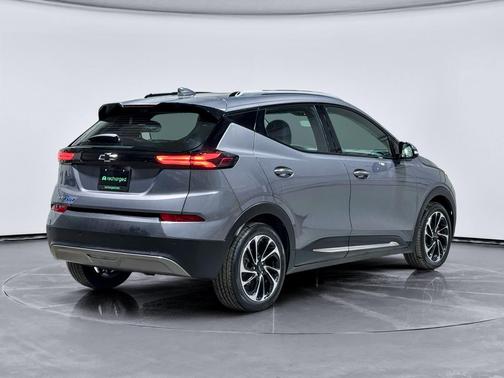 Gray Ghost Metallic 2023 Chevrolet Bolt EUV Premier