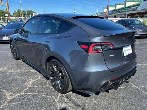 2023 Tesla Model Y Performance