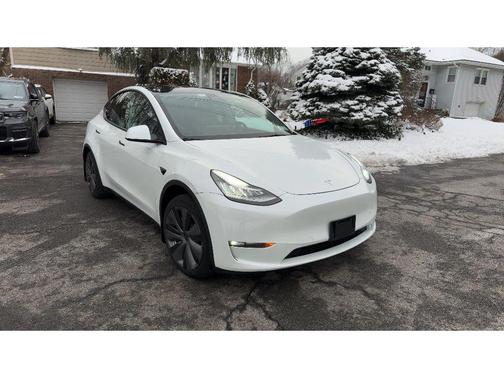 2022 Tesla Model Y Long Range