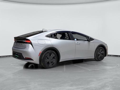 2025 Toyota Prius Plug-In Hybrid SE