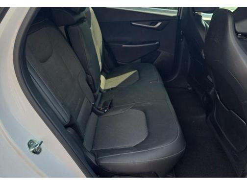 Snow White Pearl 2024 Kia EV6 Light