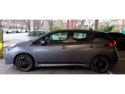 2023 Nissan Leaf SV PLUS