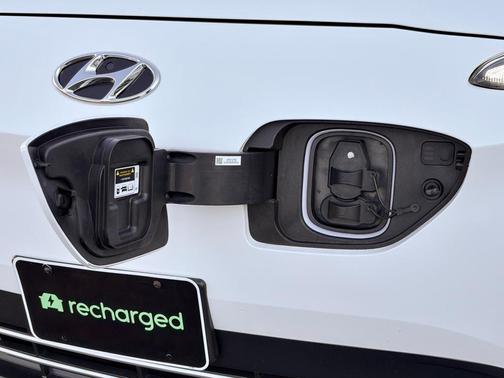 2023 Hyundai KONA EV SE