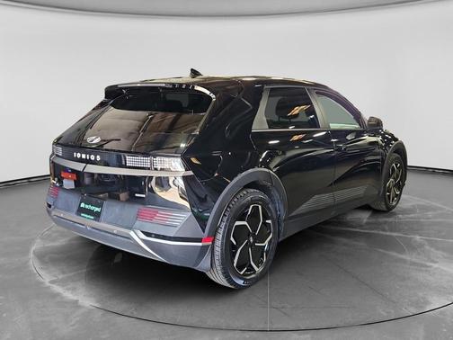 Abyss Black 2024 Hyundai IONIQ 5 SE