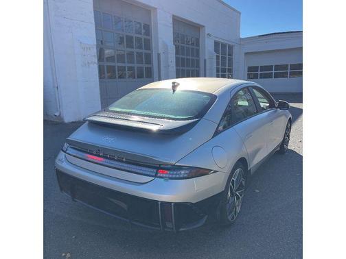2024 Hyundai IONIQ 6 SEL