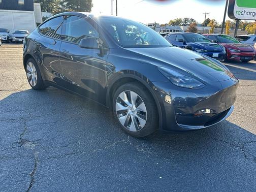 2024 Tesla Model Y Long Range