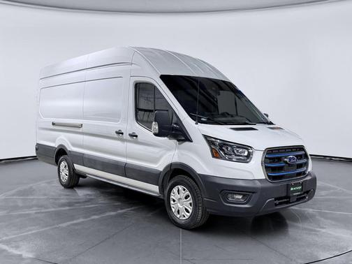 Oxford White 2022 Ford Transit-350 Base
