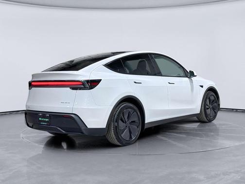 2026 Tesla Model Y Long Range