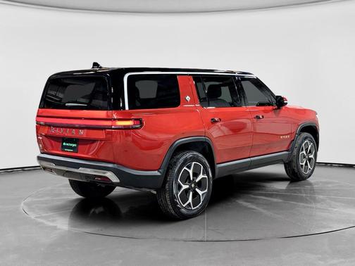 2023 Rivian R1S Adventure