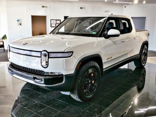 2022 Rivian R1T Adventure Package