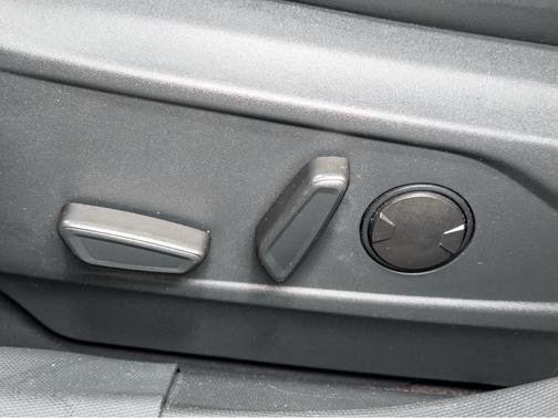 Star White Metallic Tri-Coat 2023 Ford Mustang Mach-E Select
