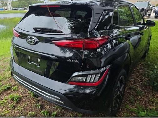 Abyss Black Pearl 2023 Hyundai KONA EV Limited