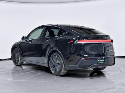 2026 Tesla Model Y Long Range