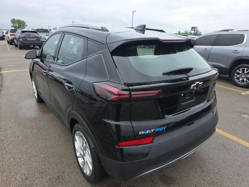 Mosaic Black Metallic 2023 Chevrolet Bolt EUV LT