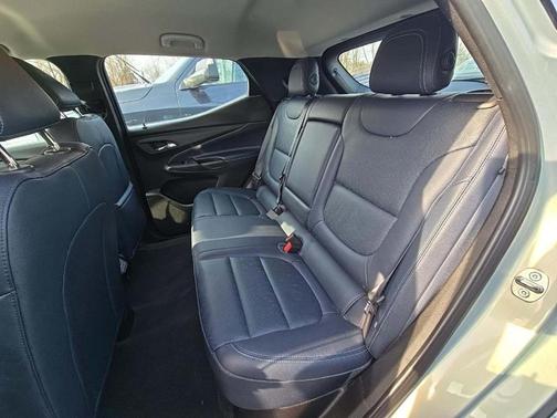 2022 Chevrolet Bolt EUV LT