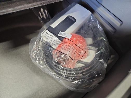 Gray Ghost Metallic 2023 Chevrolet Bolt EUV Premier