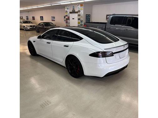 2022 Tesla Model S Plaid