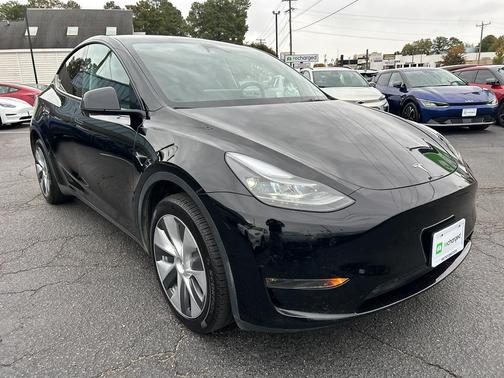 2024 Tesla Model Y Long Range