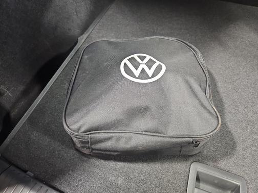 Silver Mist Metallic 2023 Volkswagen ID.4 Pro