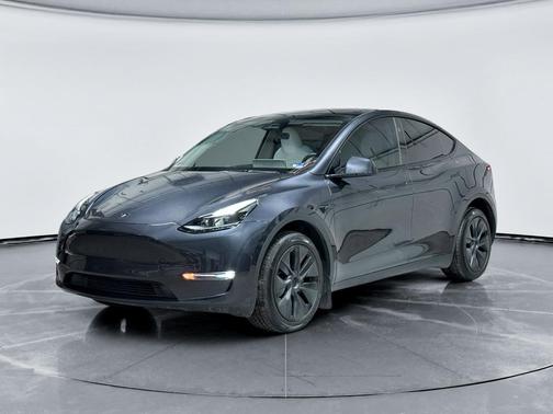 2025 Tesla Model Y Long Range