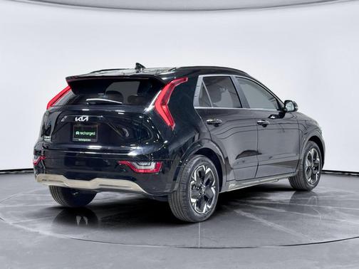 Aurora Black 2024 Kia Niro EV Wave