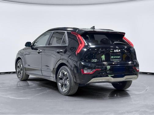 Aurora Black 2024 Kia Niro EV Wave