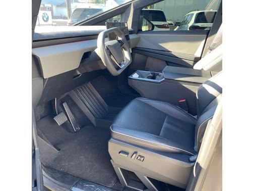 2024 Tesla Cybertruck Cyberbeast