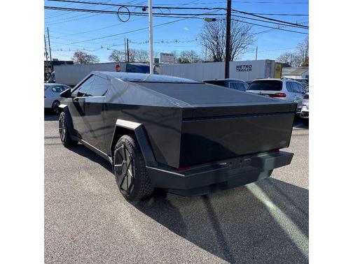 2024 Tesla Cybertruck Cyberbeast