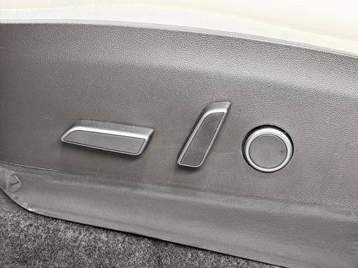 Pearl White Multi-Coat 2021 Tesla Model Y Long Range