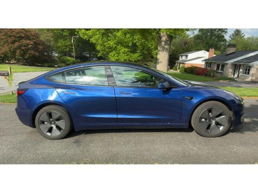 Deep Blue Metallic 2021 Tesla Model 3 Long Range