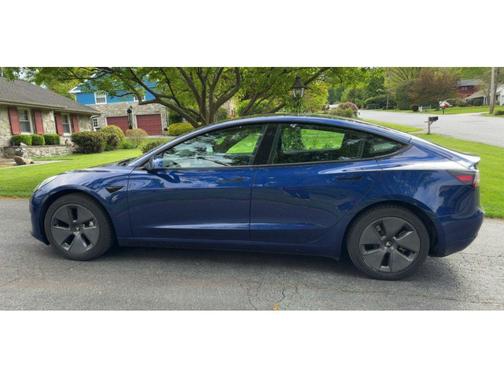 Deep Blue Metallic 2021 Tesla Model 3 Long Range