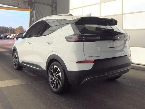 Summit White 2023 Chevrolet Bolt EUV Premier