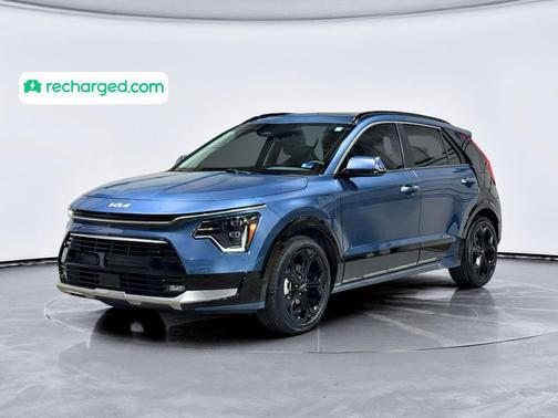 Mineral Blue 2023 Kia Niro Touring