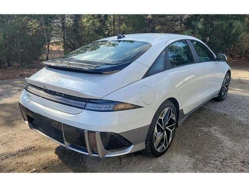 2023 Hyundai IONIQ 6 SEL
