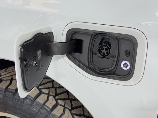 2023 Ford F-150 Lightning Platinum