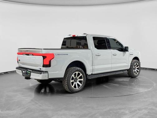 2023 Ford F-150 Lightning Platinum