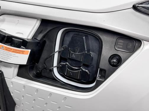 Lunar White 2021 Hyundai KONA EV Limited