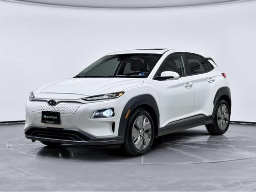 Lunar White 2021 Hyundai KONA EV Limited