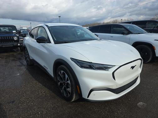 2024 Ford Mustang Mach-E Select