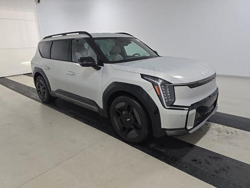Ivory Silver 2024 Kia EV9 GT-Line