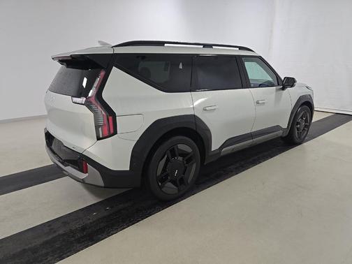 Ivory Silver 2024 Kia EV9 GT-Line