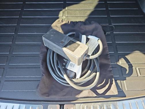 2024 Genesis Electrified GV70 Advanced