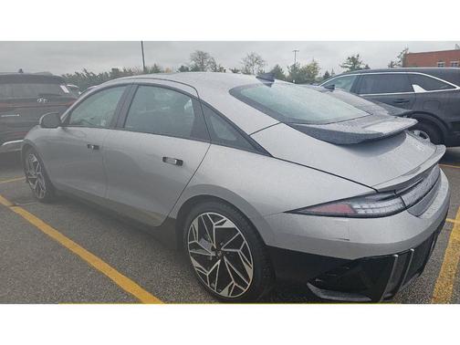 2024 Hyundai IONIQ 6 Limited