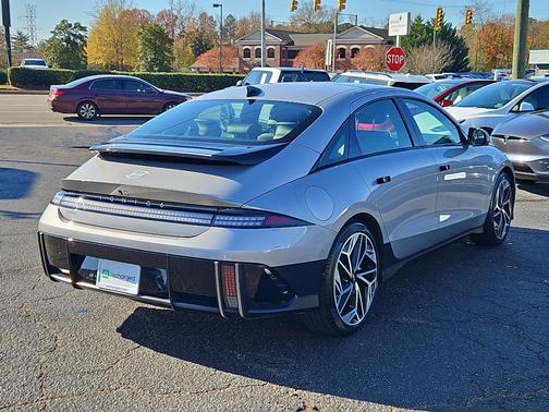 2024 Hyundai IONIQ 6 Limited