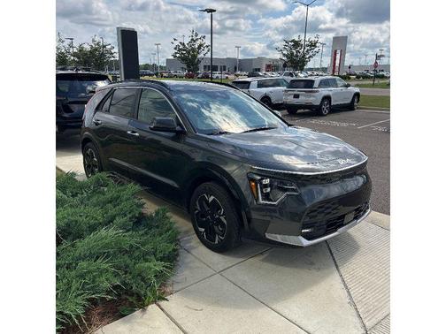 Graphite Gray 2024 Kia Niro EV Wave