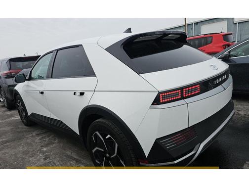 2024 Hyundai IONIQ 5 SEL