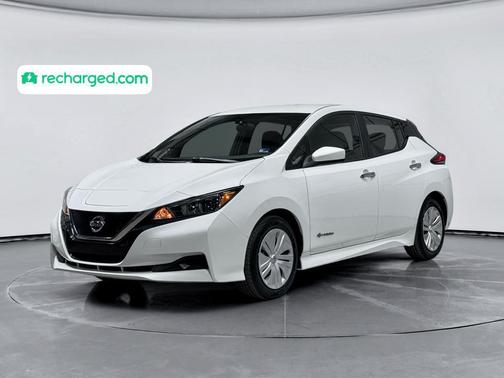 Glacier White 2018 Nissan Leaf S