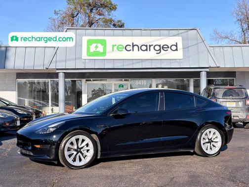 2022 Tesla Model 3 Standard Range